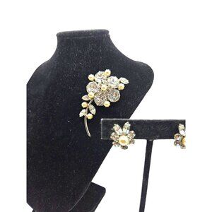 Vintage 1950s Rhinestone & Faux Pearl Floral Brooch & Earrings Multilayer